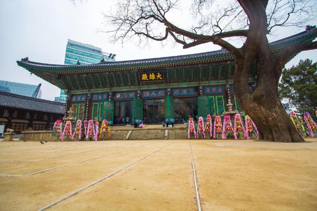 Hotel Cinema Seoul Exterior photo